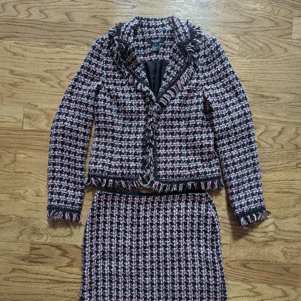 Gorgeous Karen Kane Lifestyle Jacket and Skirt Set